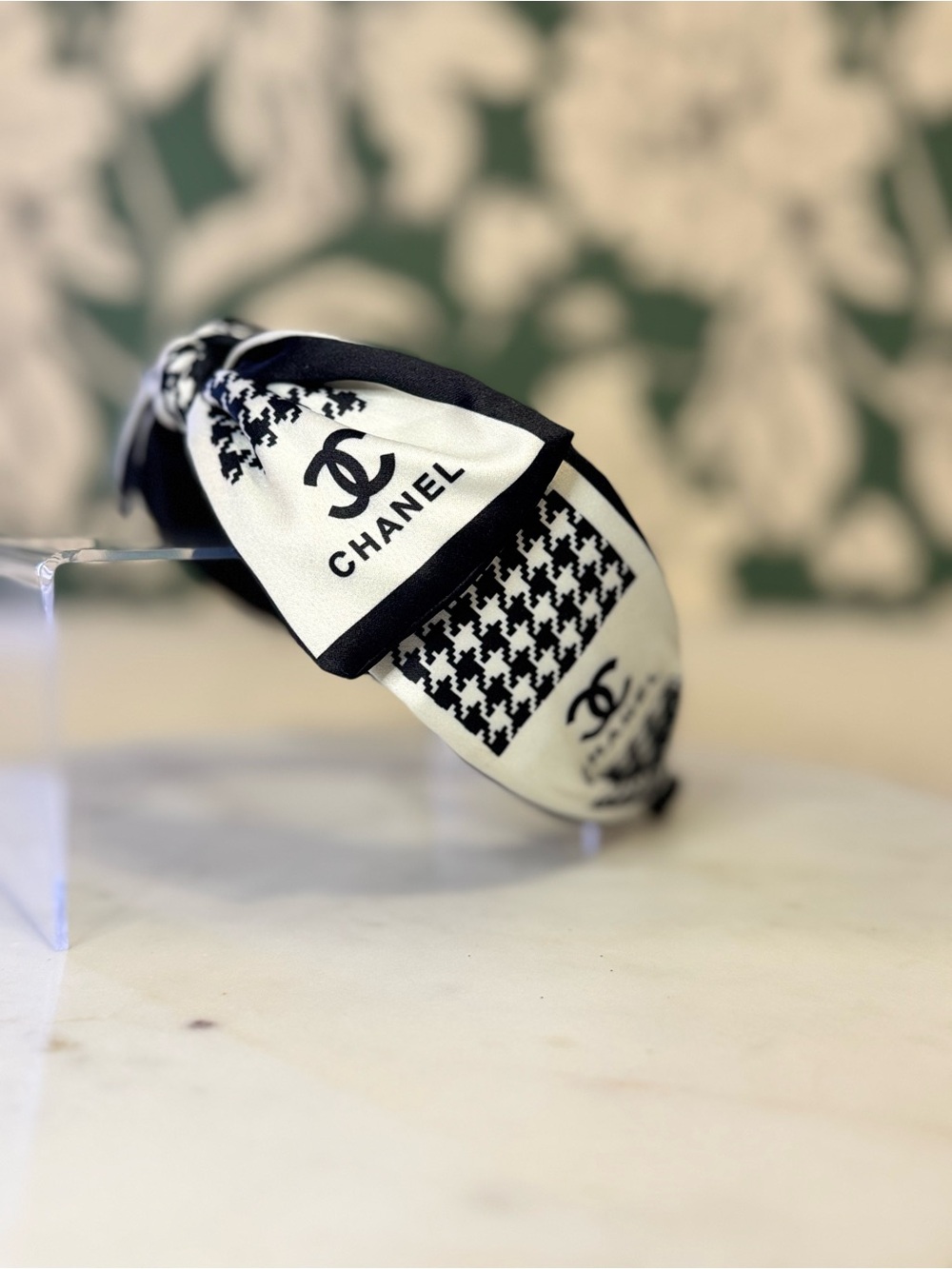 CHANEL Beaute Black & White Bow Headband NEW - Picture 6 of 6